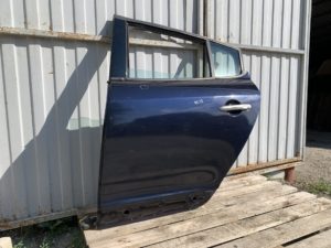 Задняя левая дверь Renault Megane 3 хэтчбек темно-синяя